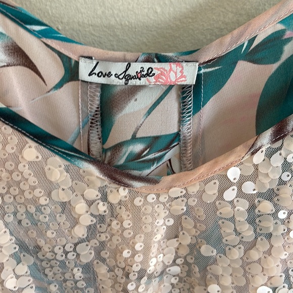 Sheer Sequin Flowy Top Size M - Picture 2 of 3
